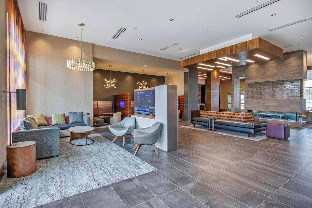 Courtyard by Marriott Raleigh Cary/Parkside Town Commons 2