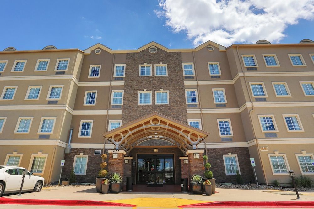 Staybridge Suites AUSTIN AIRPORT by IHG 1