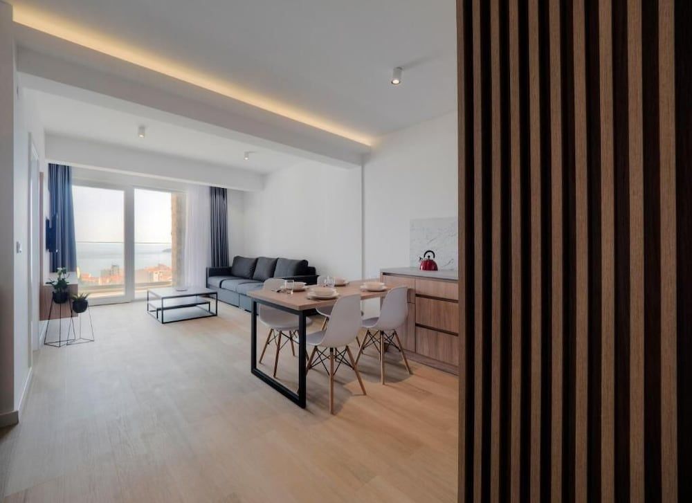 One bedroom apartment with pool Jane 1