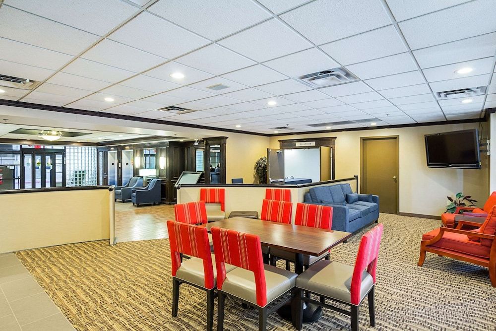Comfort Inn Cleveland Downtown 2