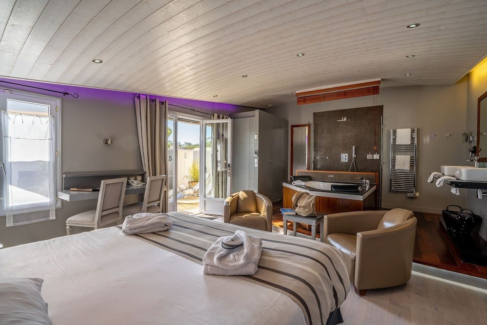 Elégance Suites Hôtel 1