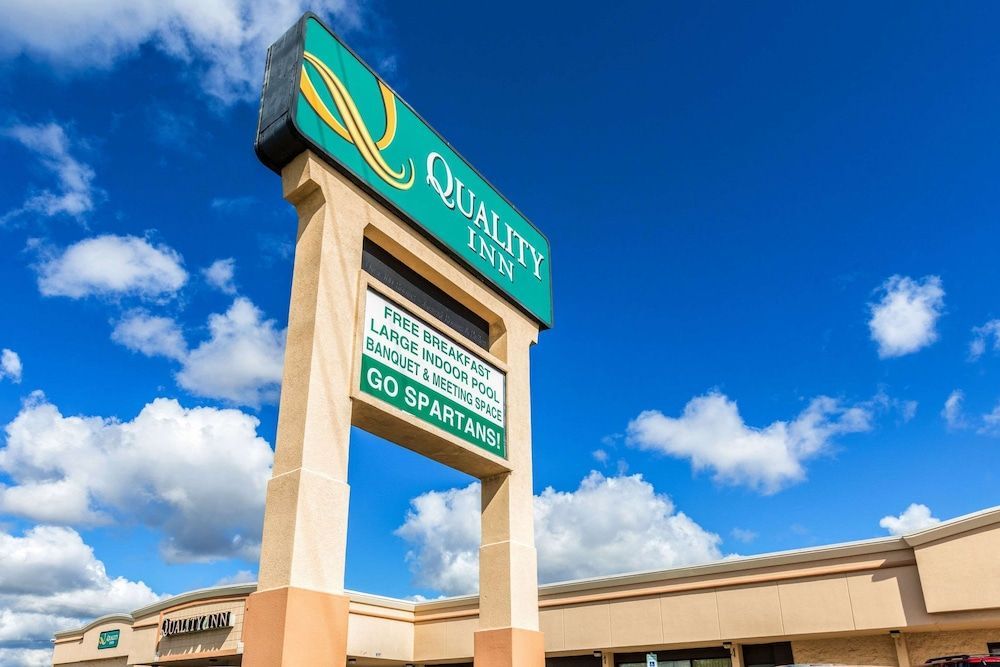 Quality Inn University Lansing 1