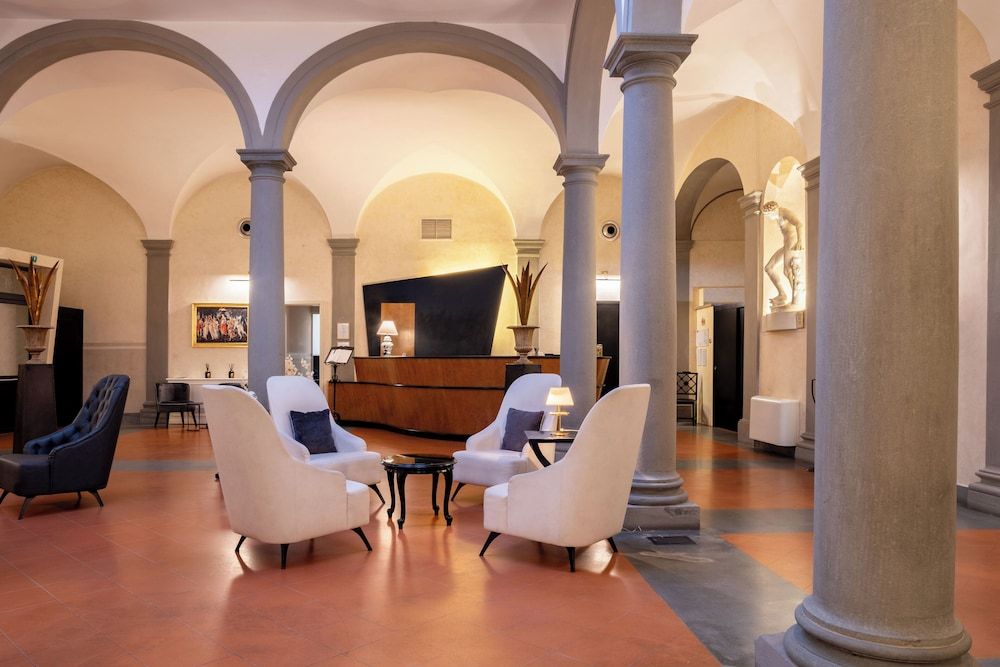 Relais Hotel Centrale "Dimora Storica" 1