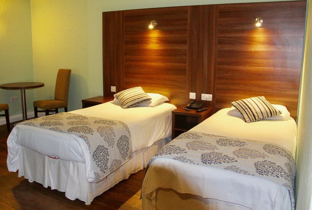 Oliver Cromwell Hotel 1