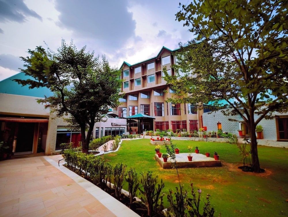 Sterling Manali 1