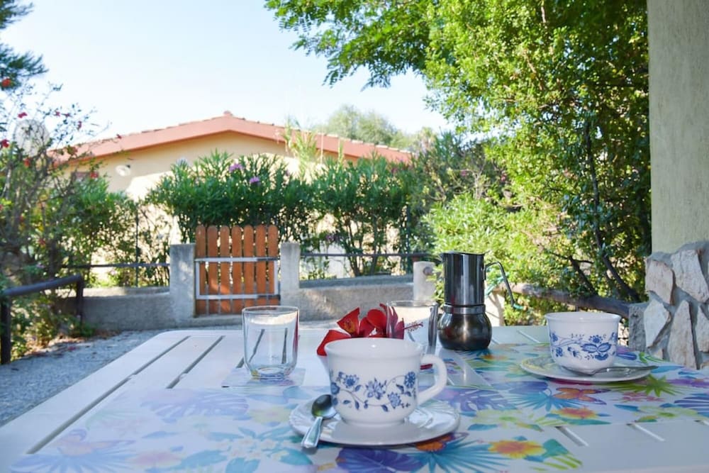 Welcomely - Blue Holiday Villa 2