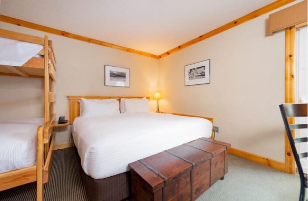 Selkirk Lodge 2