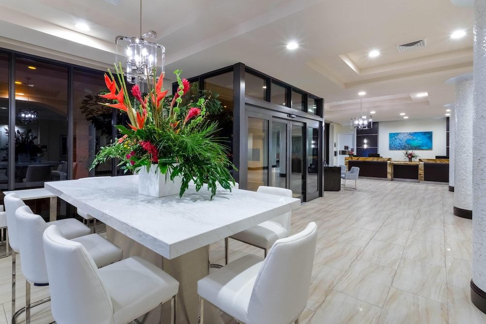 Wyndham Deerfield Beach Resort 1