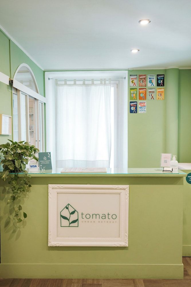 Tomato Urban Retreat 1
