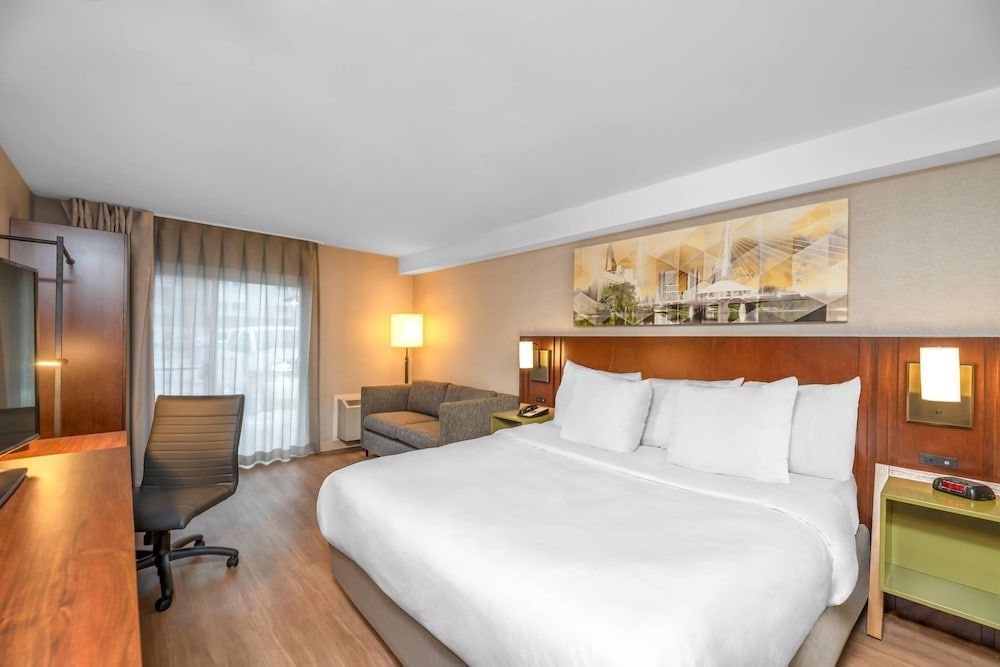Comfort Inn South Shore 1