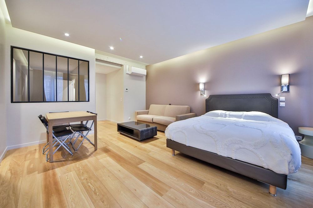 Blue Nights Apartments - Sébastopol 1