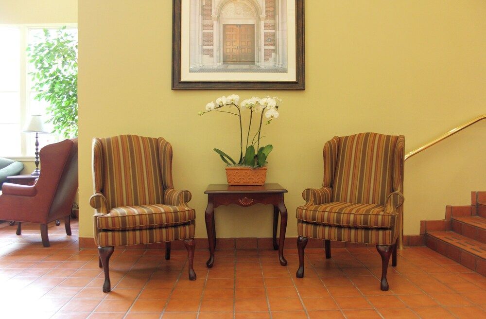 The Inn at UCLA 2
