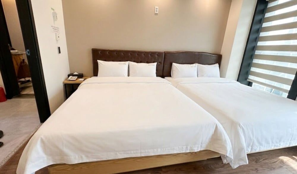 Billy Hotel 1