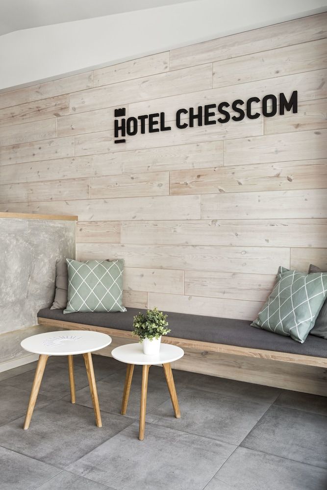 Chesscom Hotel 2