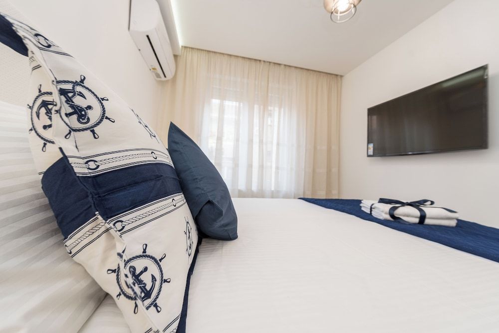 Blue Old Navy Rooms by Adex travel 2