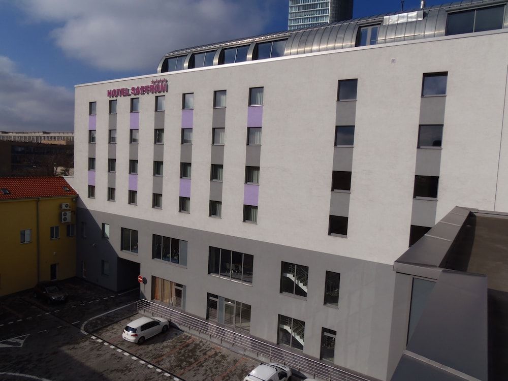 Hotel Saffron 1