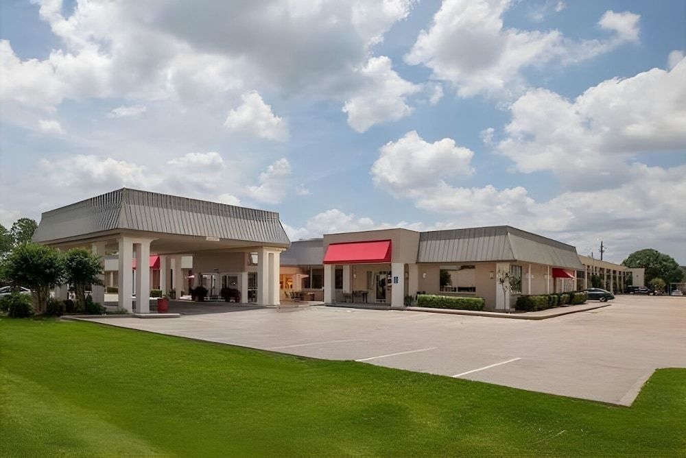 Iberia House & Suites 1