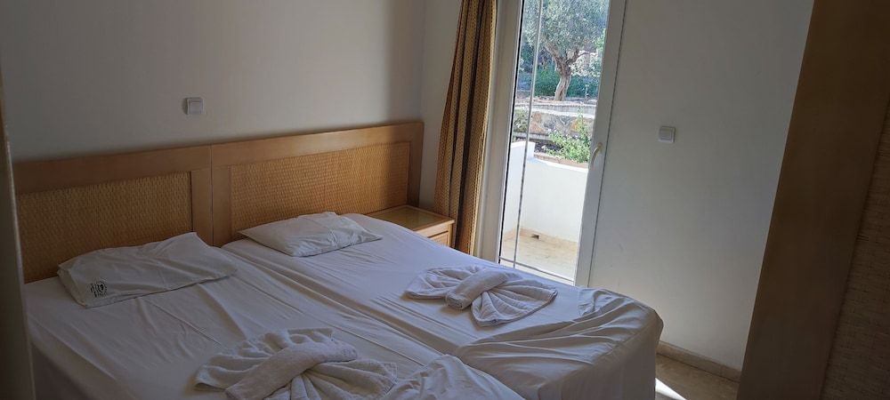 Evi Studios & Apartments Pefkos 2