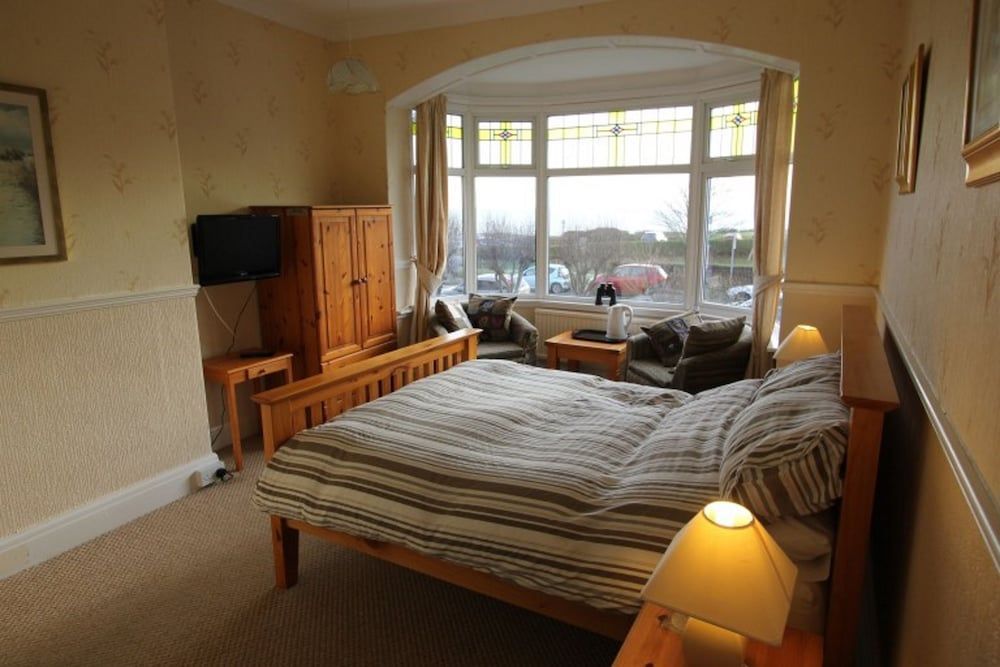Bay Court 2