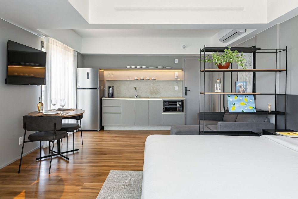 Studios Rio Branco by Viva - Prédio moderno, aptos com cama king-size no centro de Floripa 2