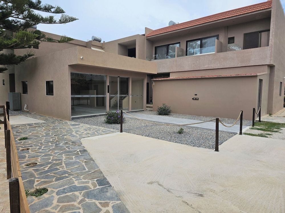 The Santo George Beach Resort 2