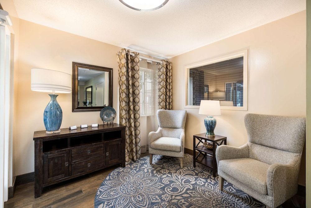 Sonesta Simply Suites Hampton 2