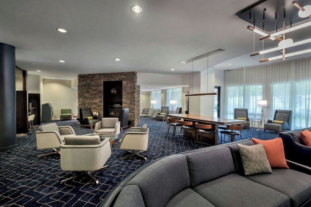 Courtyard by Marriott Paramus 2