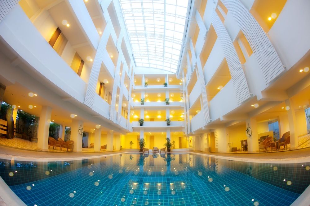 Trang Hotel Bangkok 1