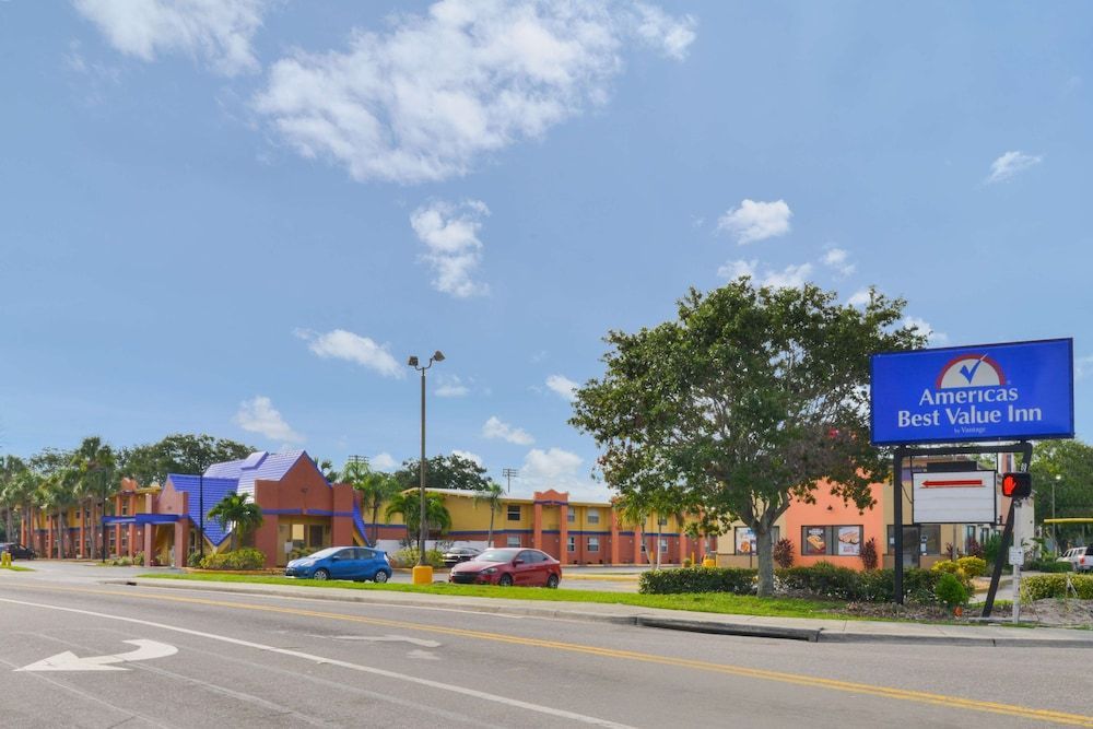 Americas Best Value Inn Sarasota Downtown 1