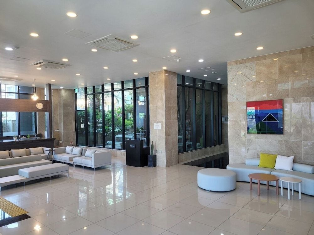 Sims Hotel 2