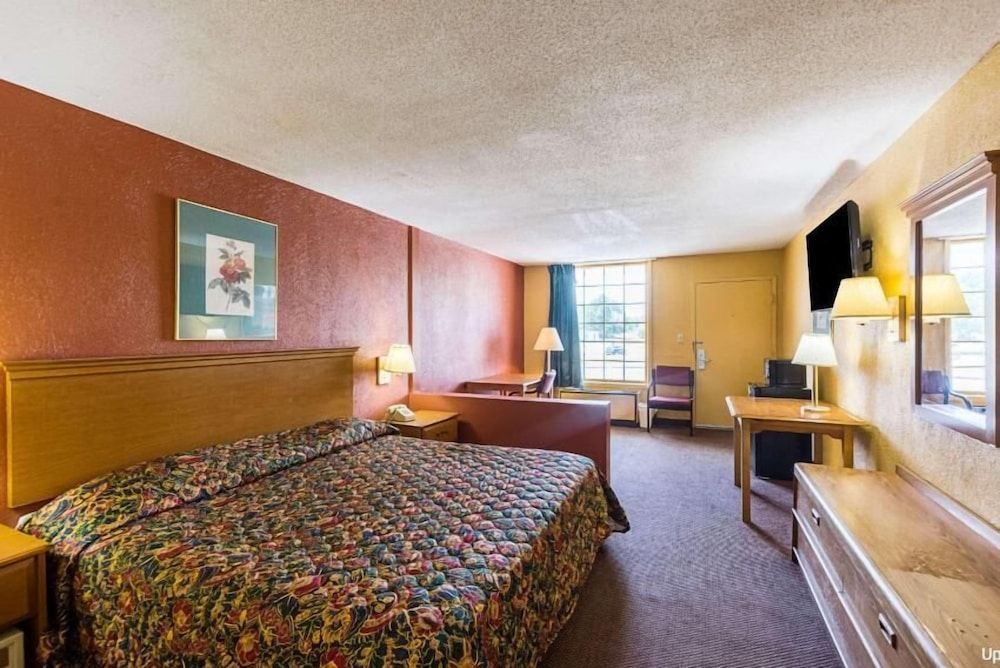 Orangeburg inn & Suites 2