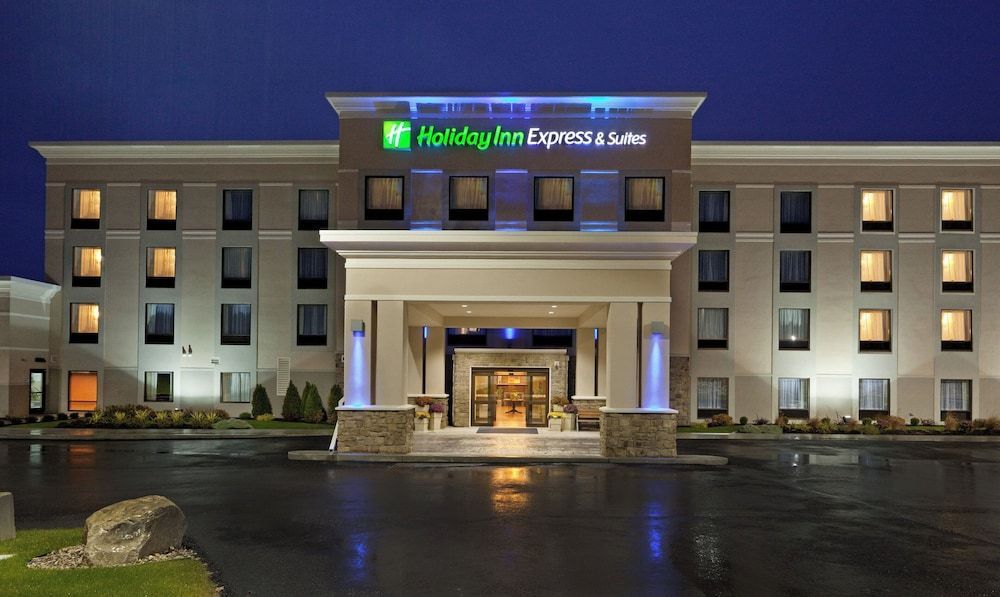 Holiday Inn Express & Suites MALONE by IHG 1