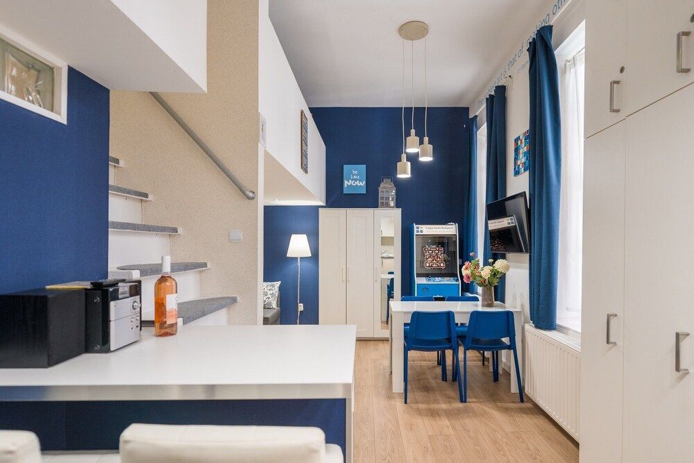 happy home BLUE 2