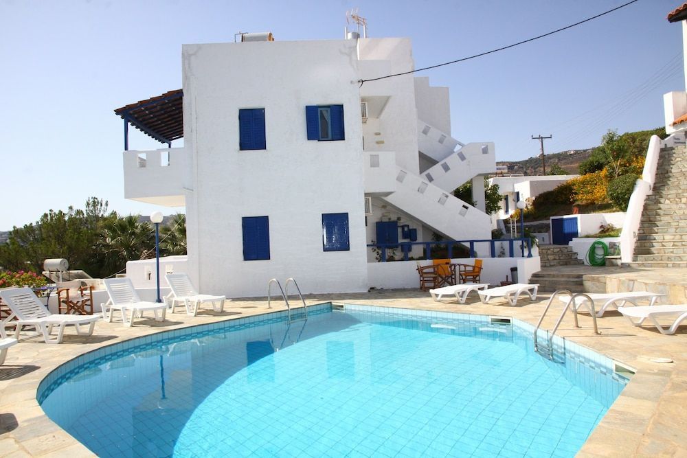 Thalia Bloom Villa Apartments 1