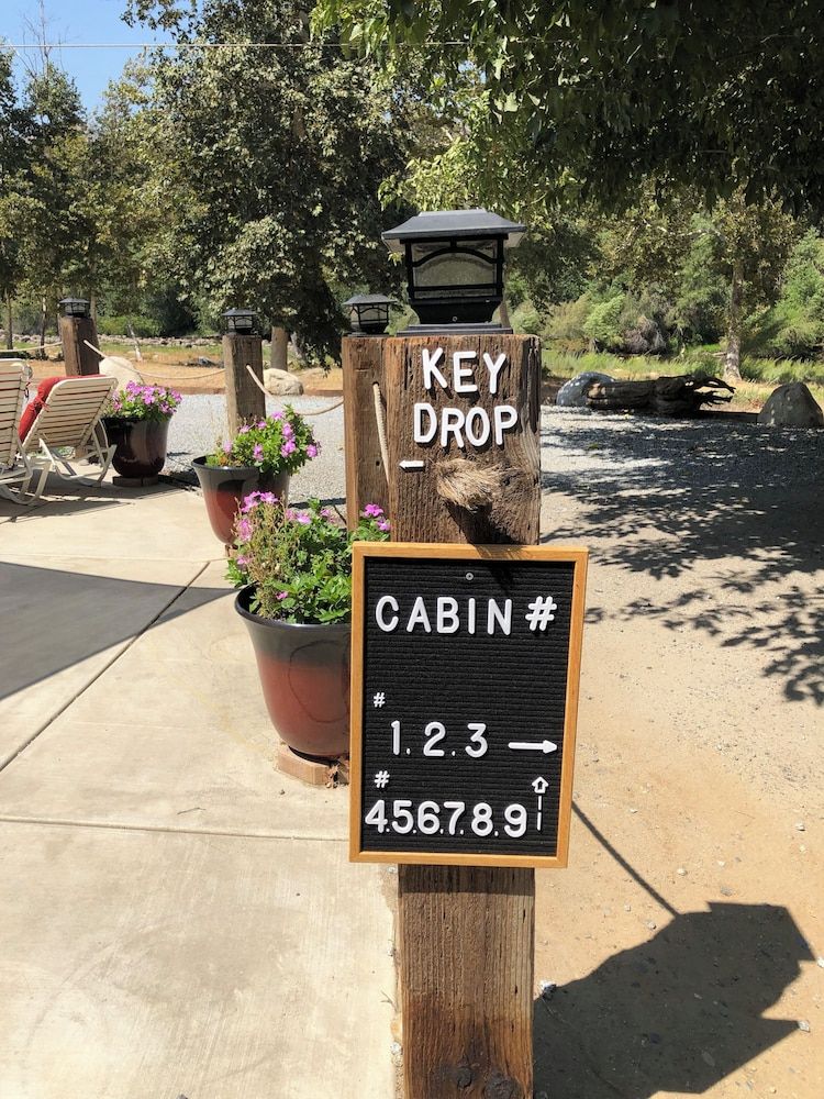 Sequoia River Front Cabins 2