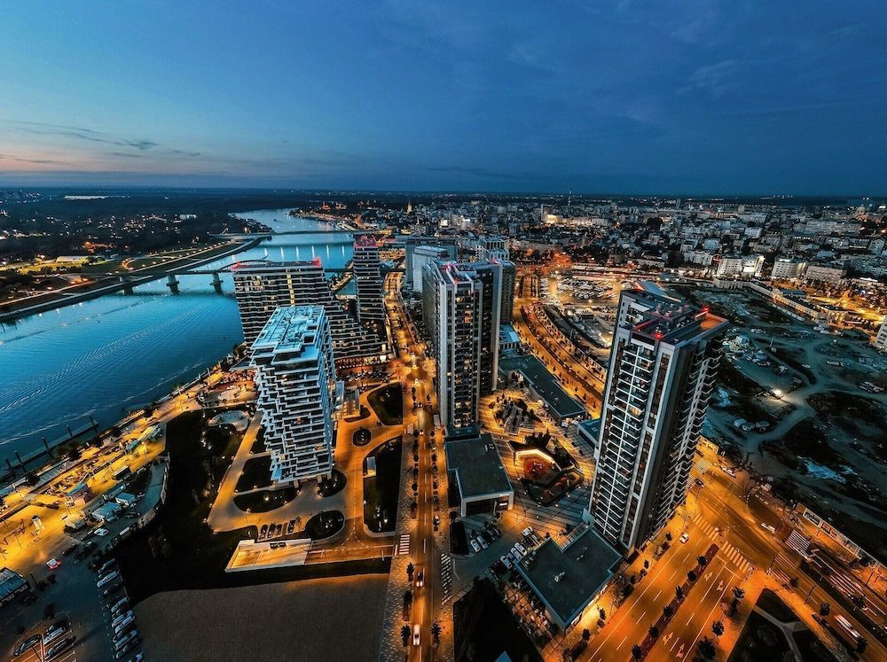 Queen's Park Residence Apartments 1