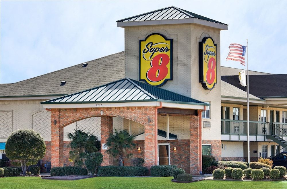 Super 8 by Wyndham Arlington Near AT&T Stadium 1