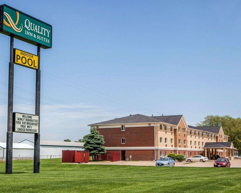 Quality Inn & Suites Davenport near I-80 1