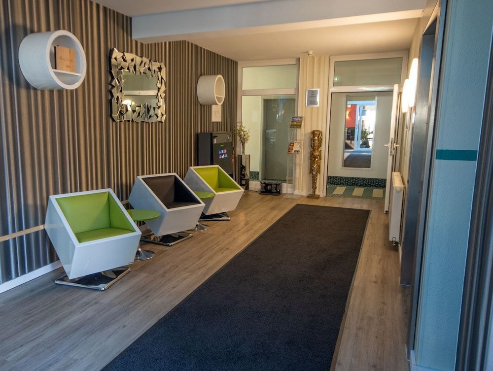 Check Inn Hotel Merseburg 2