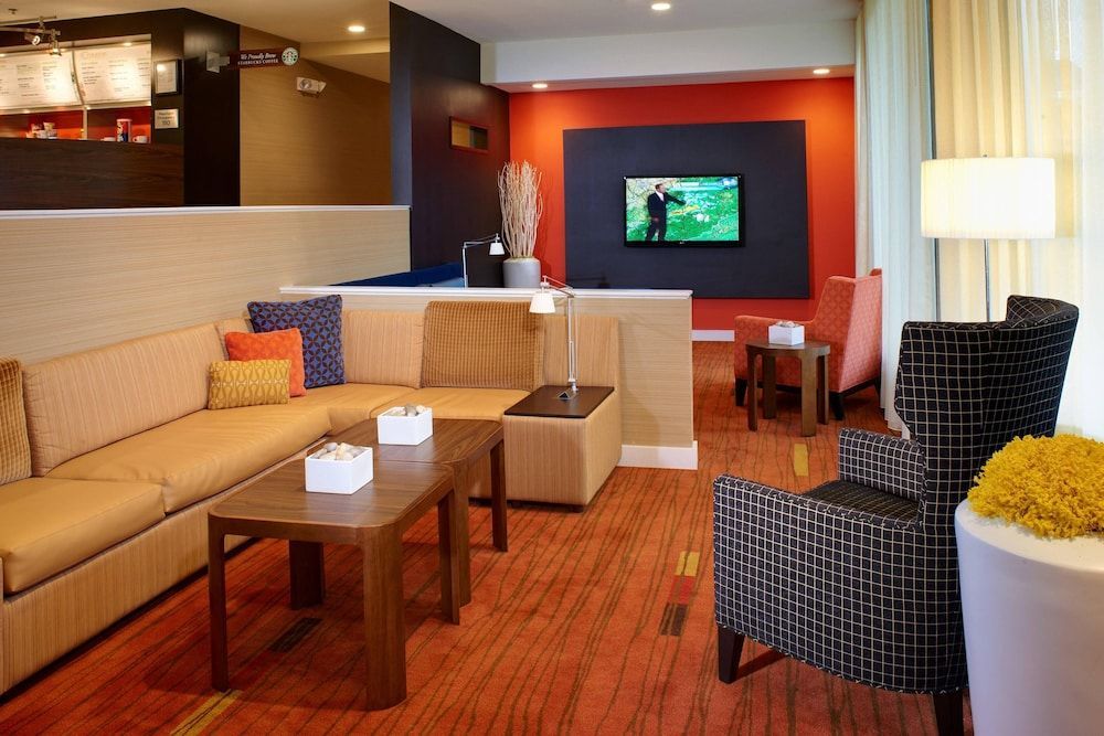 Courtyard by Marriott Lexington North 2