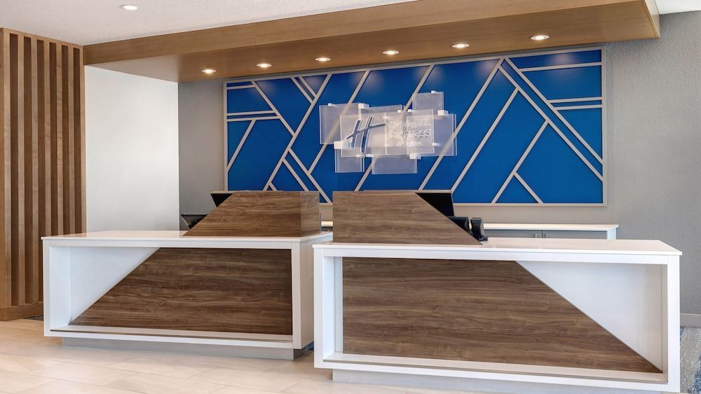 Holiday Inn Express & Suites ONTARIO - CHINO HILLS by IHG 2