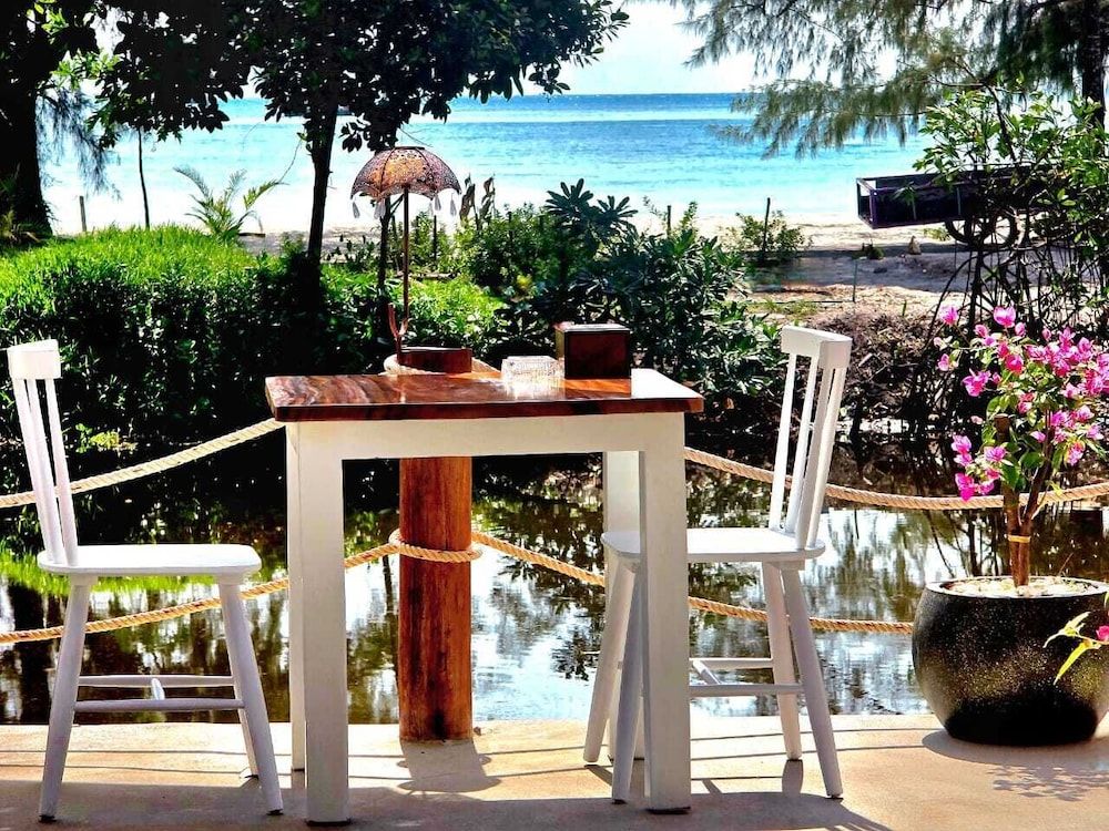 WHITE BEACH RESORT LONGSET 1