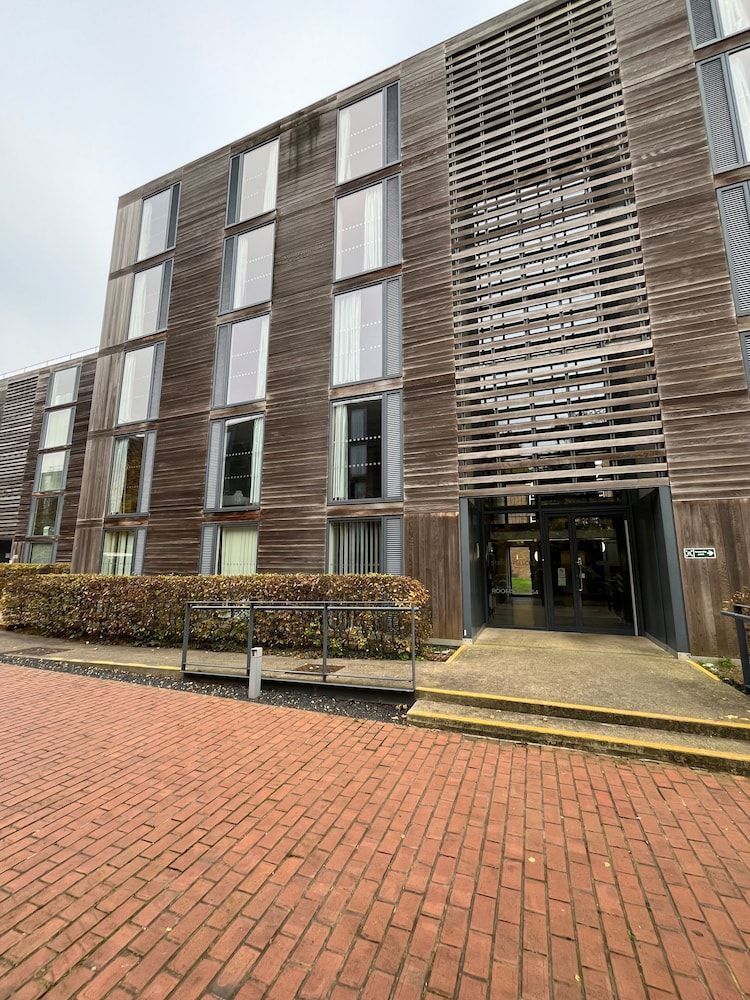 Stringfellow Hall 1