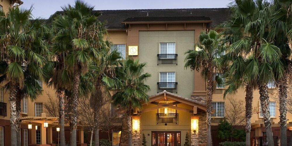 Larkspur Landing Extended Stay Suites Sacramento 1