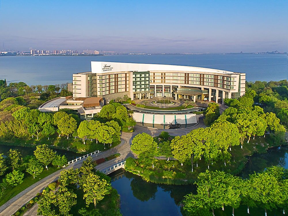 Fairmont Yangcheng Lake 1