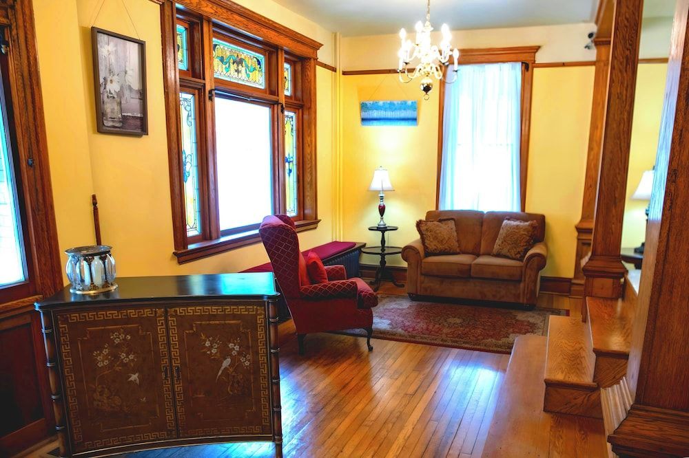 Elk River Hotel 2