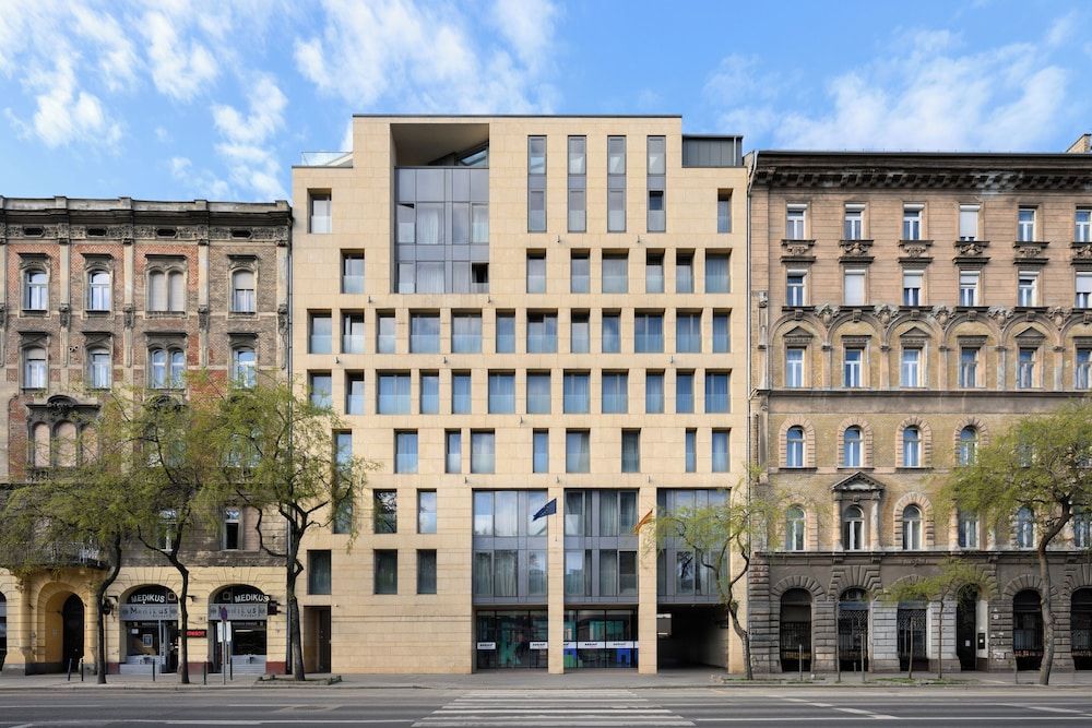 Akeah Verdi Budapest 1