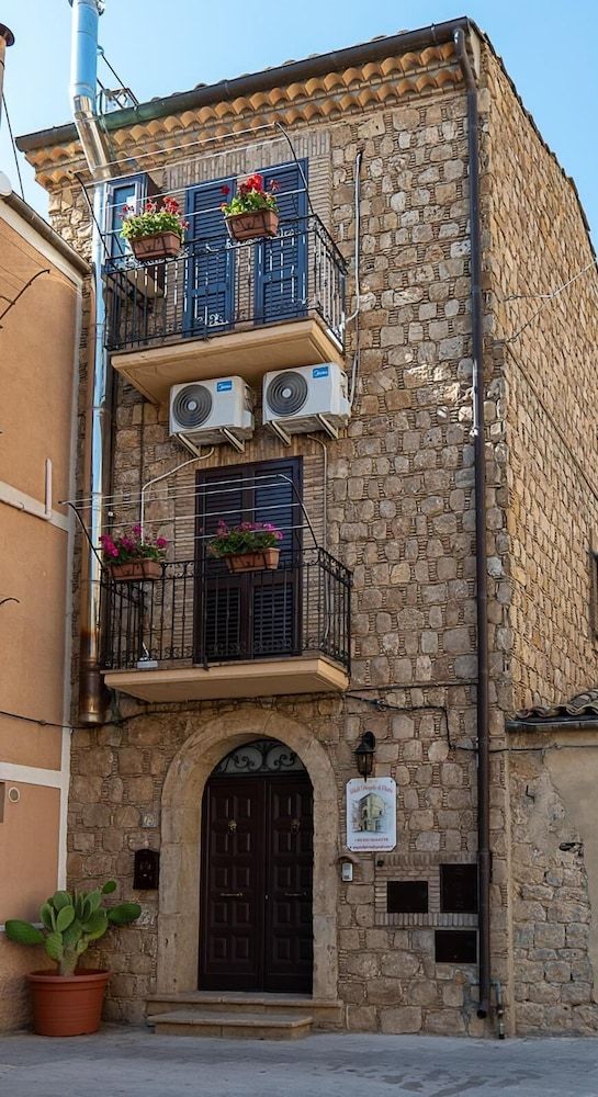B&B L'angolo di Plutia 1