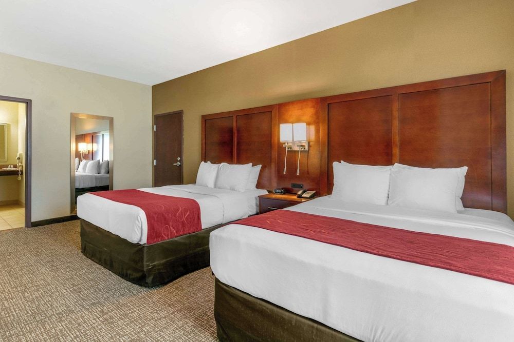 Comfort Suites Forrest City 1