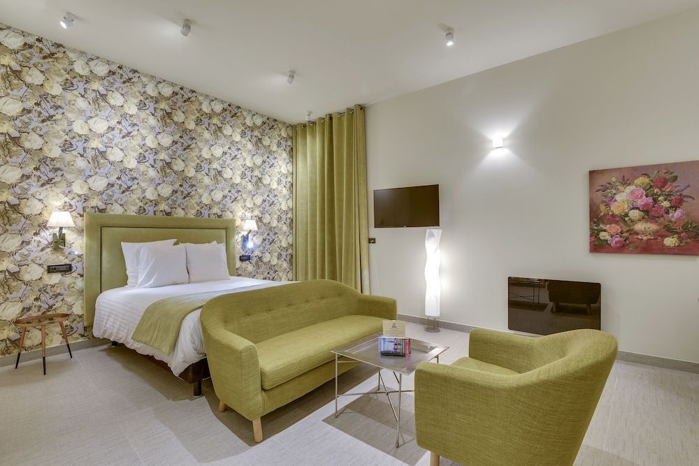 Villa Erizio Aparthotel - a bucolic and urban break 1